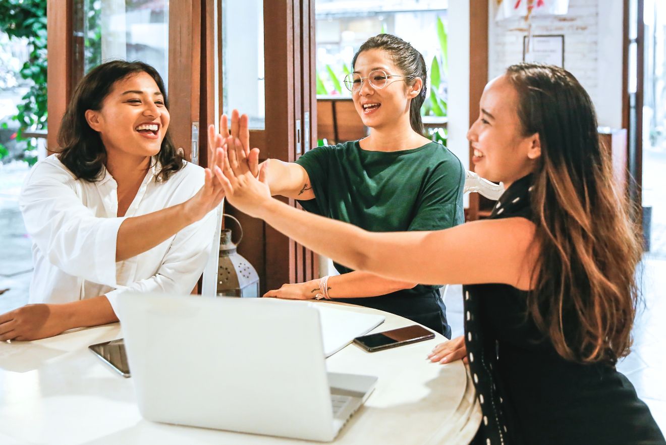 Hoạt động thiện nguyện hỗ trợ phụ nữ và single mom